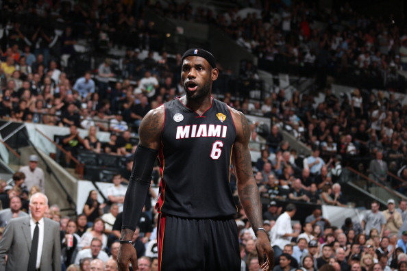 76 人外援适配度饱受争议（76人外援契合度引发热议）