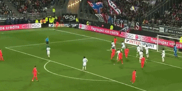 找回状态！爱德华兹半场10中7轰21分