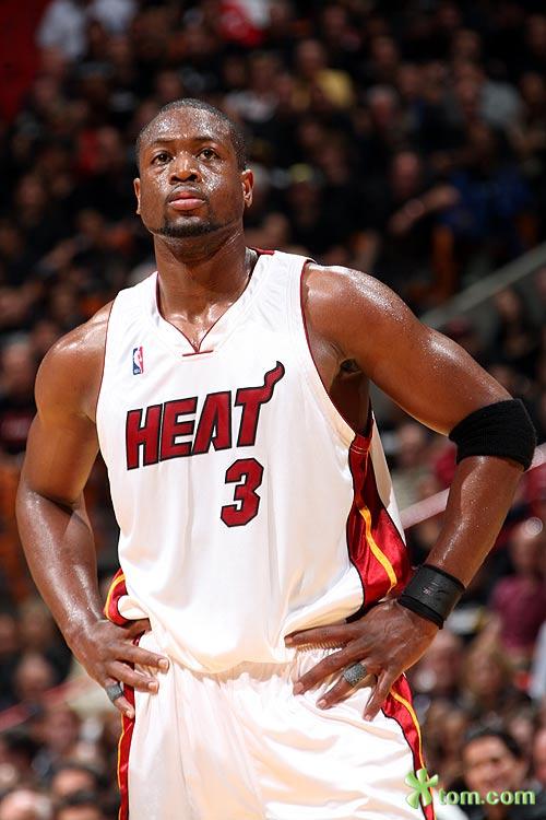 川超联赛公布多起争议判罚评议结果，多位裁判被停哨（川超联赛通报多起争议判罚评议，数名裁判遭停哨处理）